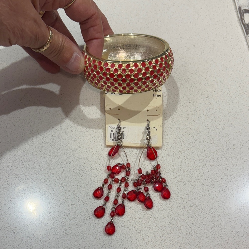 Elegant Red and Gold Bangle and Earring Set Very pretty!